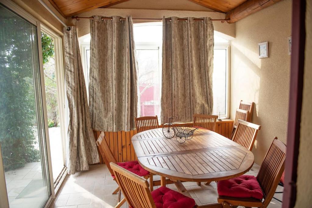 Petit Paradis . Pujaut Exterior foto