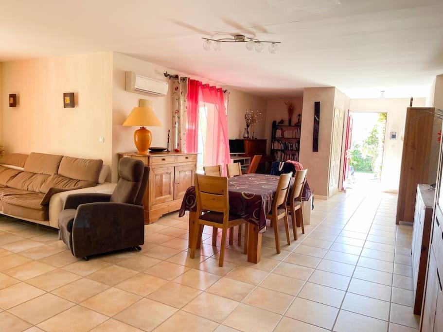 Petit Paradis . Pujaut Exterior foto